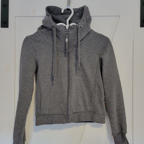Light grey zip hoodie, size XS, great condition. - Picture 2 of 3